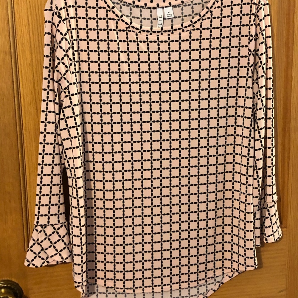 ELLE top blush pink and black size M